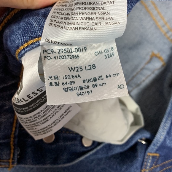 Women’s Skinny 501 Button Fly Levi’s Jeans - Picture 3 of 8